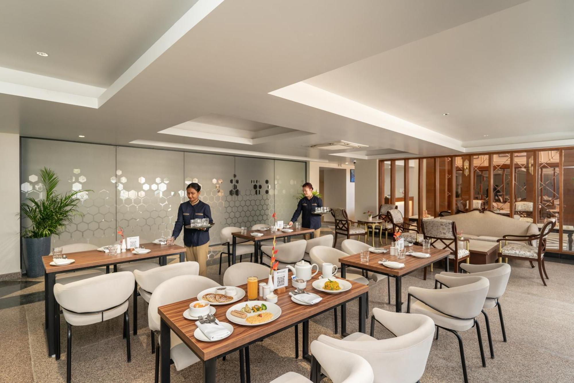 Foxtrail, Sector 42 - Am Hotel Kollection Gurgaon Esterno foto